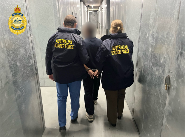 Image for 166kg Pseudo arrest